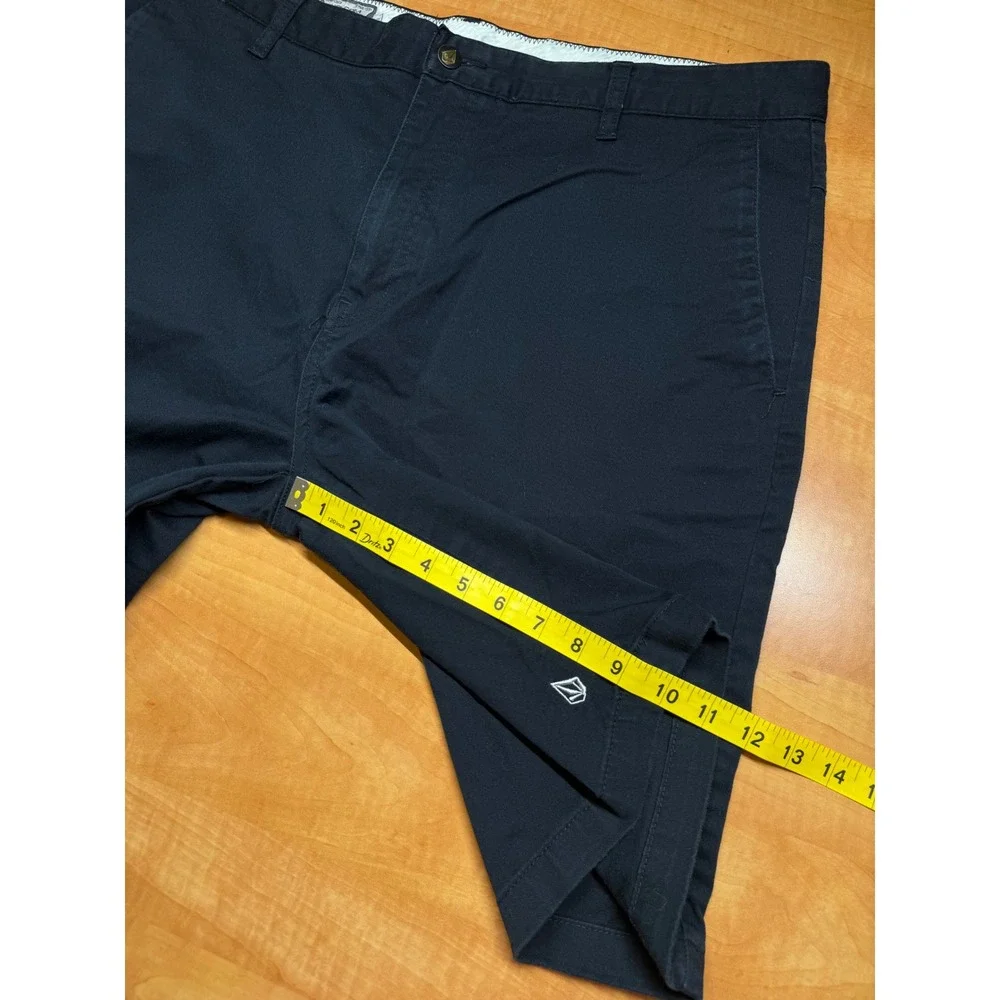 Volcom Mens Chino Shorts Black Size 38 Cotton Blend Stretch Flat Front Skate